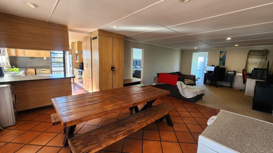 3 Bedroom Property for Sale in Denneoord Western Cape